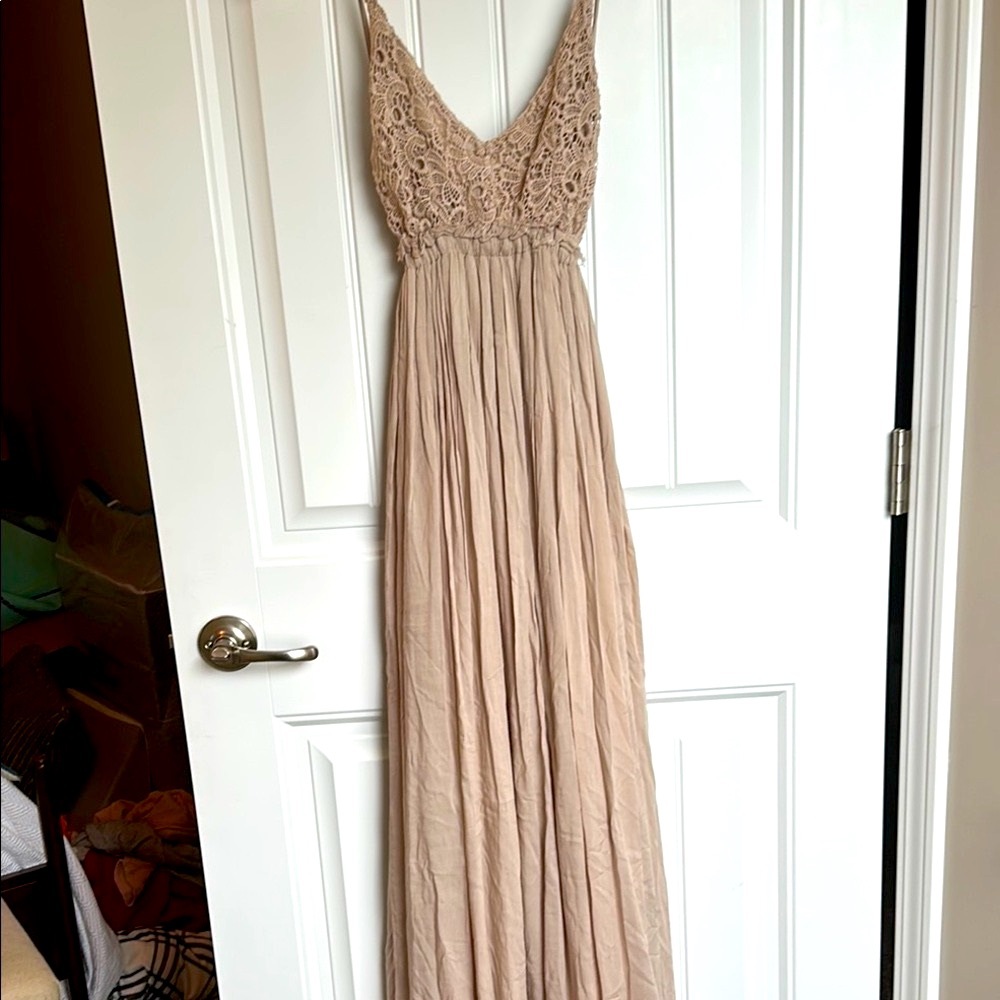 Elegant Lace Maxi Dress